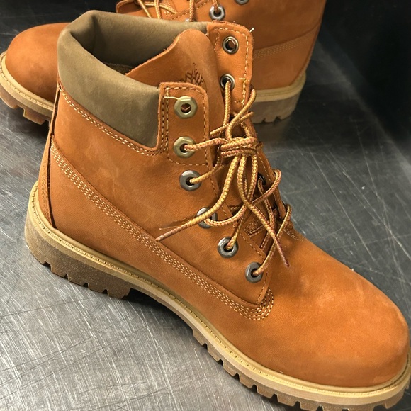 Timberland Premium Boots Size 5.5 Women - Picture 4 of 10